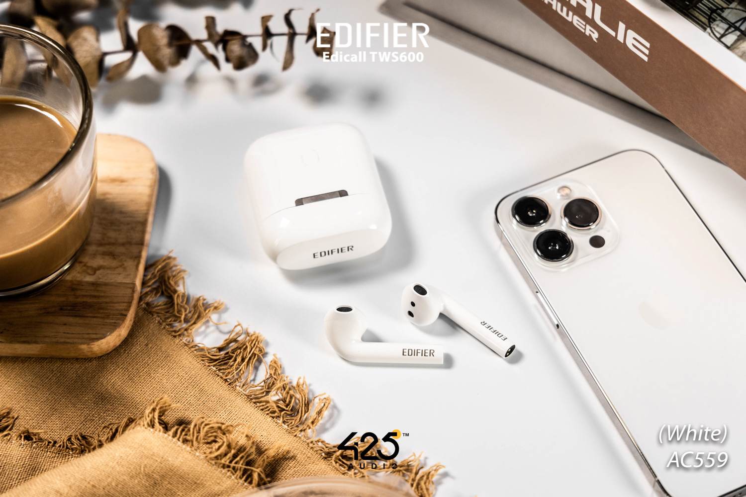 หูฟังไร้สาย true wireless ทรง earbud ไมค์โครโฟนคุยโทรศัพท์ พร้อมระบบตัดเสียงรบกวนคุณภาพสูง Elacoc Voxplus เสริมเสียงพูดด้วยเซนเซอร์ตรวจจับการพูด Bone conduction รองรับชุดคำสั่งเสียง LHDC ให้คุณภาพเสียงระดับ Hi-Res ไดร์เวอร์ไดนามิคขนาด 13 มม. เชื่อมต่อด้วย Bluetooth 5.0  แบตเตอรี่สูงสุด 4+20 ชม. รวมสูงสุด 24 ชั่วโมง รองรับ Wireless Charging รองรับแอพพลิเคชัน Edifier Connect (iOS & Android)