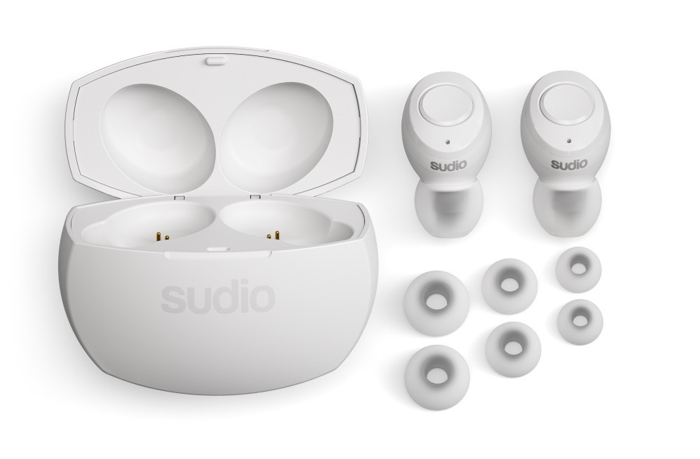 sudio,sudiotolvr,earphone,truewireless,inear,sweden,swedenearphone,autopairing,black,white,easy,5.5hoursplaytime,22hoursplaytime,bluetooth5,chargingcase