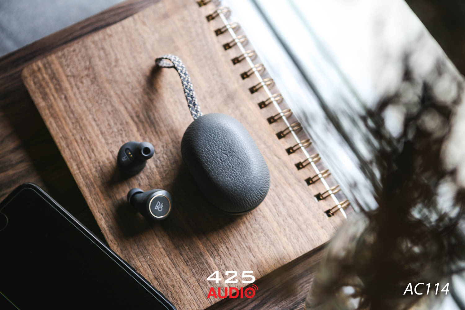 b&o-beoplay-e8-true-wireless-bluetooth-earphone-headphone